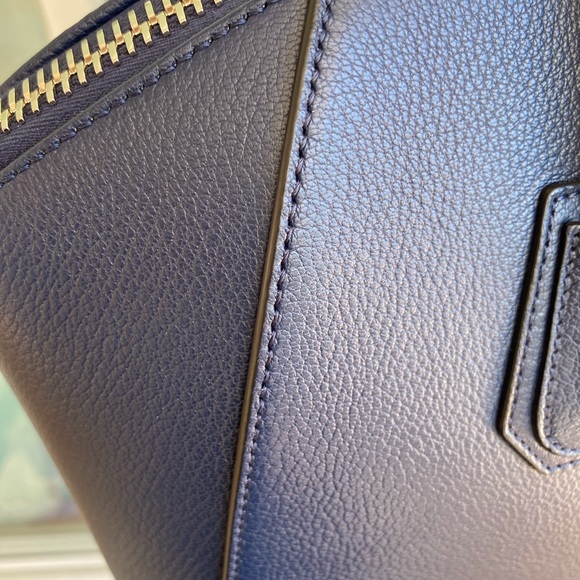 ❌SOLD❌NWT Givenchy Medium Antigona Leather Satchel - Picture 12 of 16